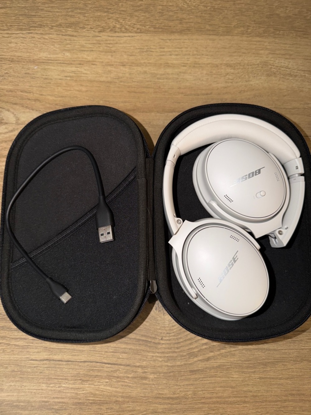 Bose Quiet Comfort 45 Over-Ear Headphones in White with Carry Case